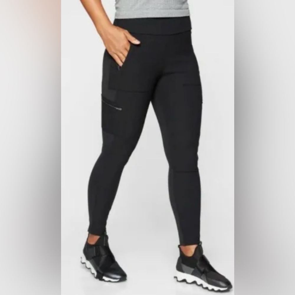 Athleta Headlands Hybrid Cargo Leggings